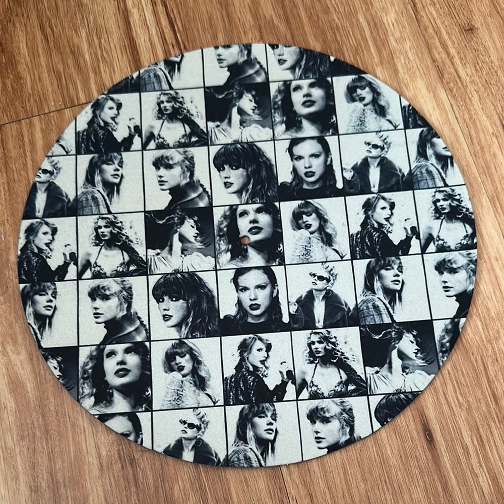 ✨Eras Tour Record Disc Slip Mat✨